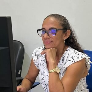 DOCENTE E DISCENTE DA FACMA APRESENTAM PESQUISAS SOBRE INTELIGÊNCIA ARTIFICIAL E METODOLOGIAS ATIVAS EM SIMPÓSIO INTERNACIONAL
